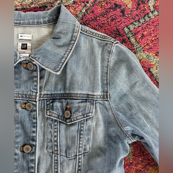 GAP | Women’s Light Blue Denim GAP Stretch Button Front Trucker Jacket Size M - Picture 11 of 16